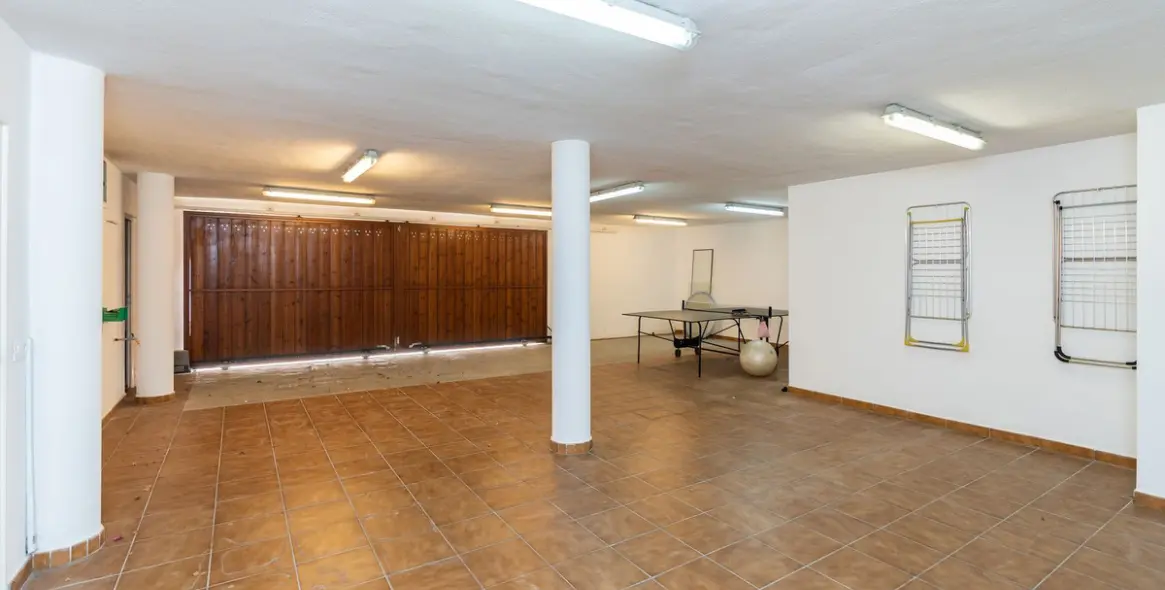 Продажа  отдельно стоящей виллы в Marbesa 43