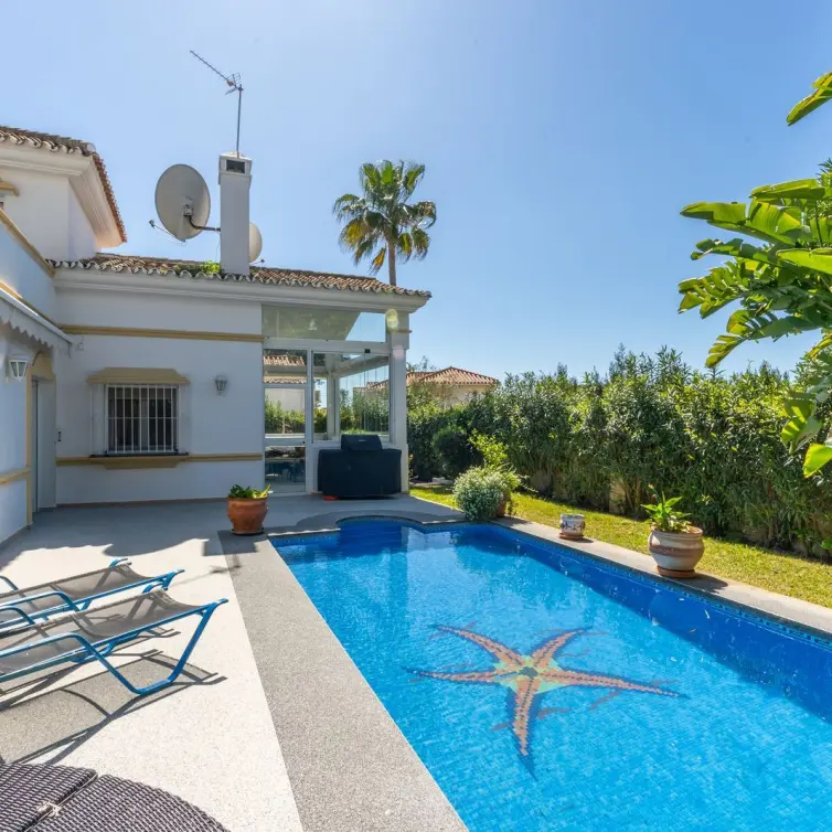 Sale of detached villa in Marbesa