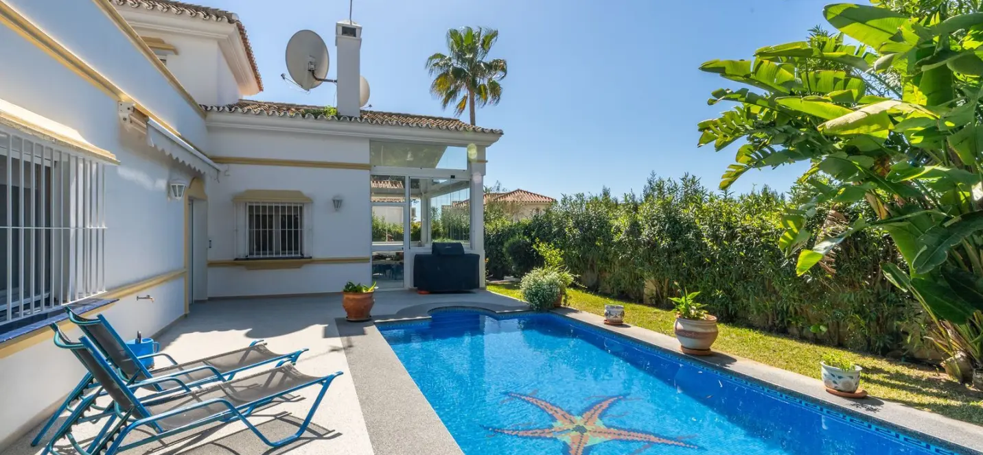 Sale of detached villa in Marbesa 3