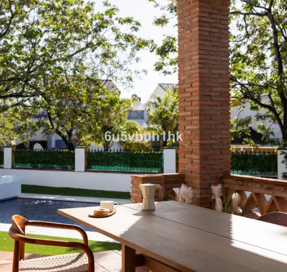 Venta de villa independiente en Linda Vista Baja