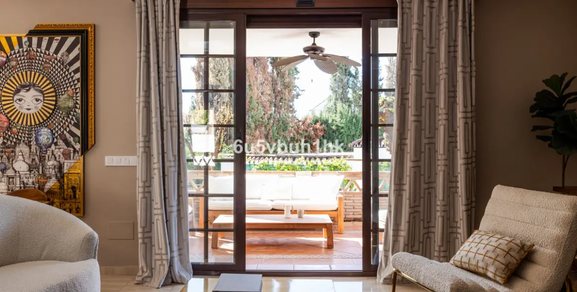 Venta de villa independiente en Linda Vista Baja 5