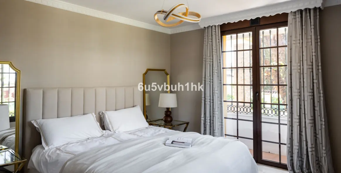 Venta de villa independiente en Linda Vista Baja 13