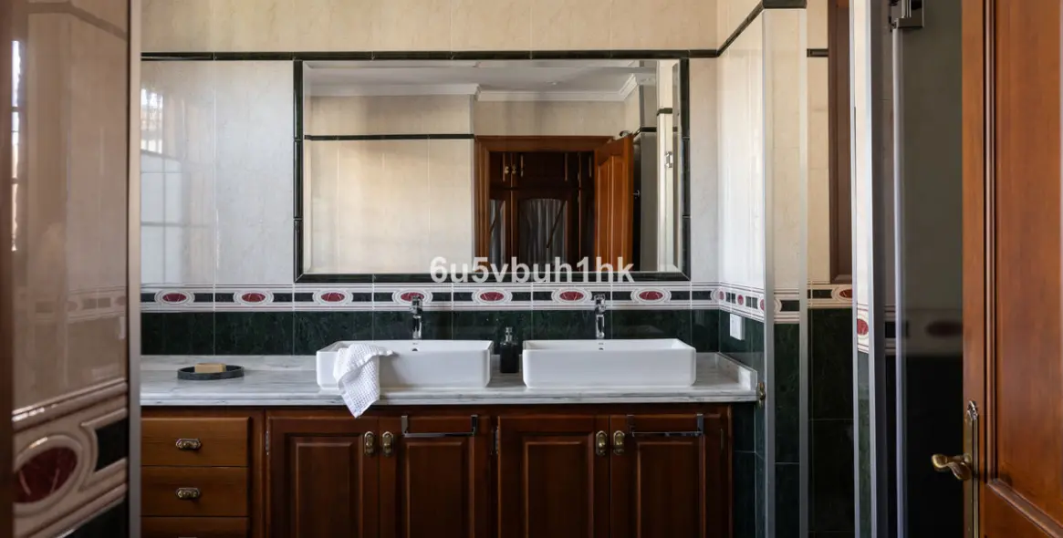 Venta de villa independiente en Linda Vista Baja 15