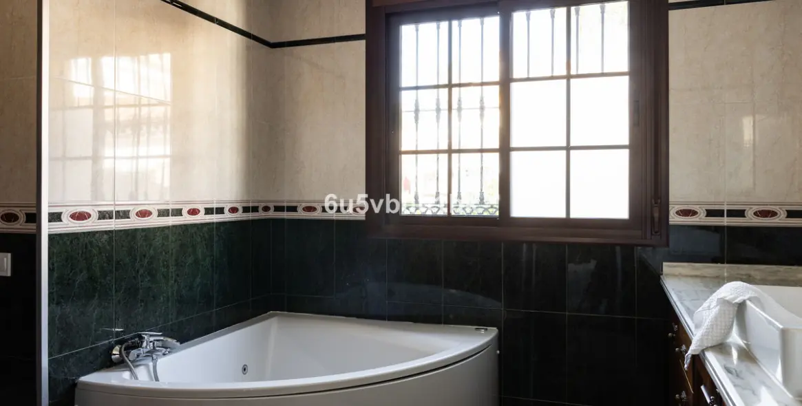 Venta de villa independiente en Linda Vista Baja 16