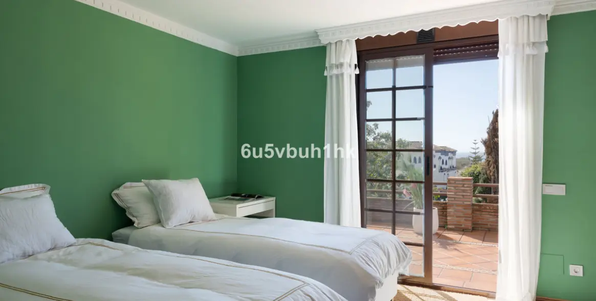 Venta de villa independiente en Linda Vista Baja 26