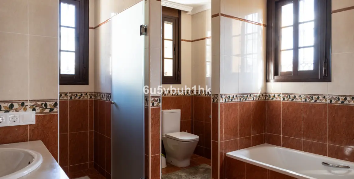 Venta de villa independiente en Linda Vista Baja 27