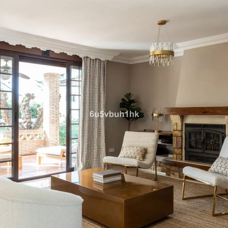 Venta de villa independiente en Linda Vista Baja
