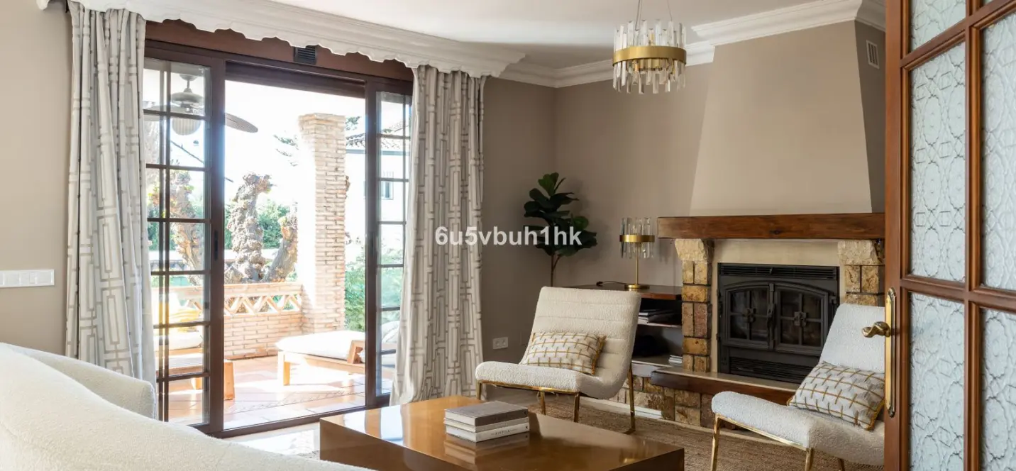 Venta de villa independiente en Linda Vista Baja 2