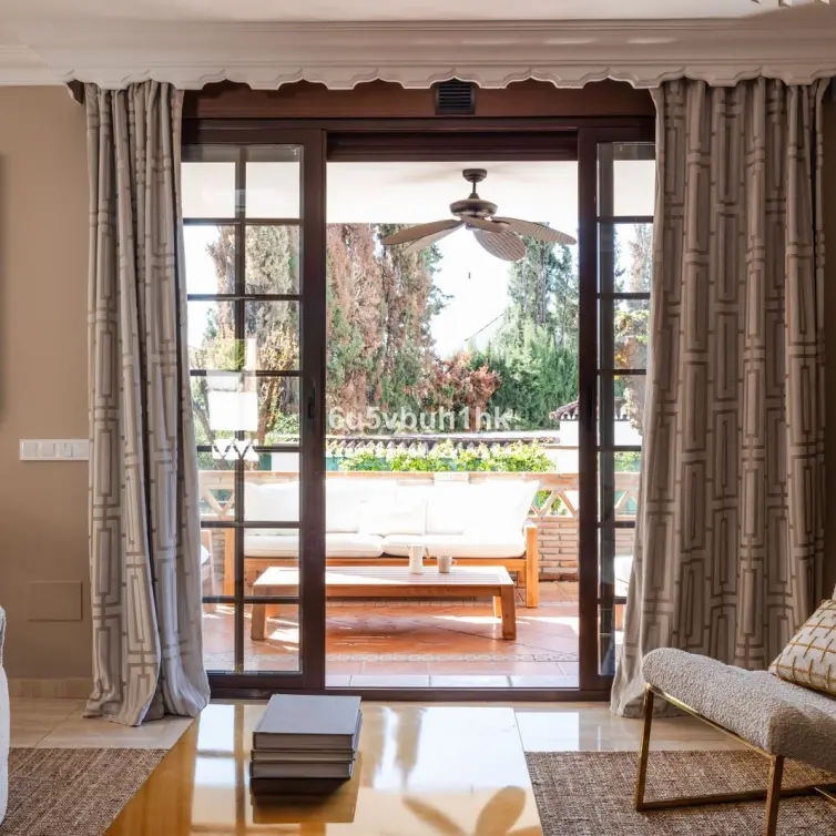 Venta de villa independiente en Linda Vista Baja