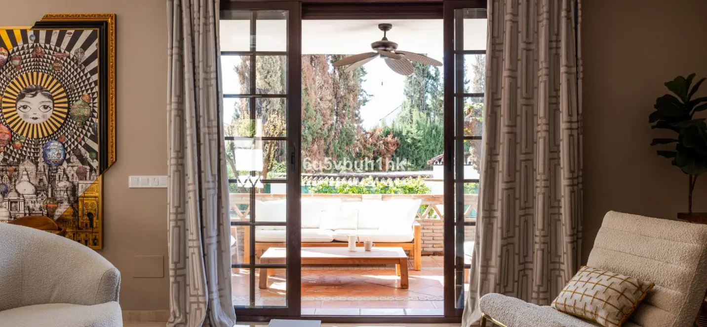 Venta de villa independiente en Linda Vista Baja 4