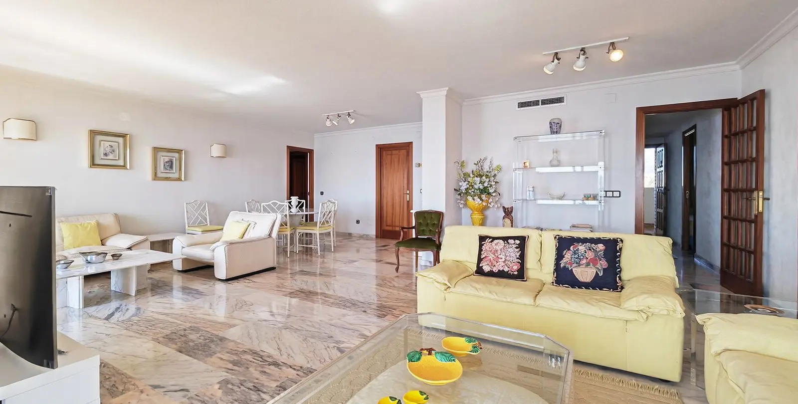 Venta de apartamento en planta media en Fuengirola 8
