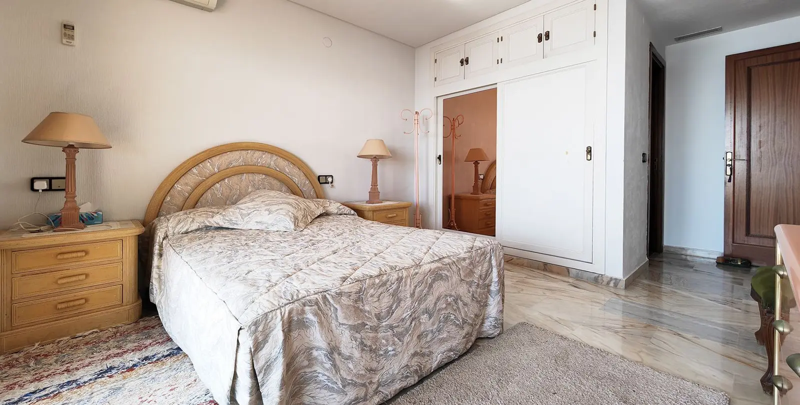 Venta de apartamento en planta media en Fuengirola 12
