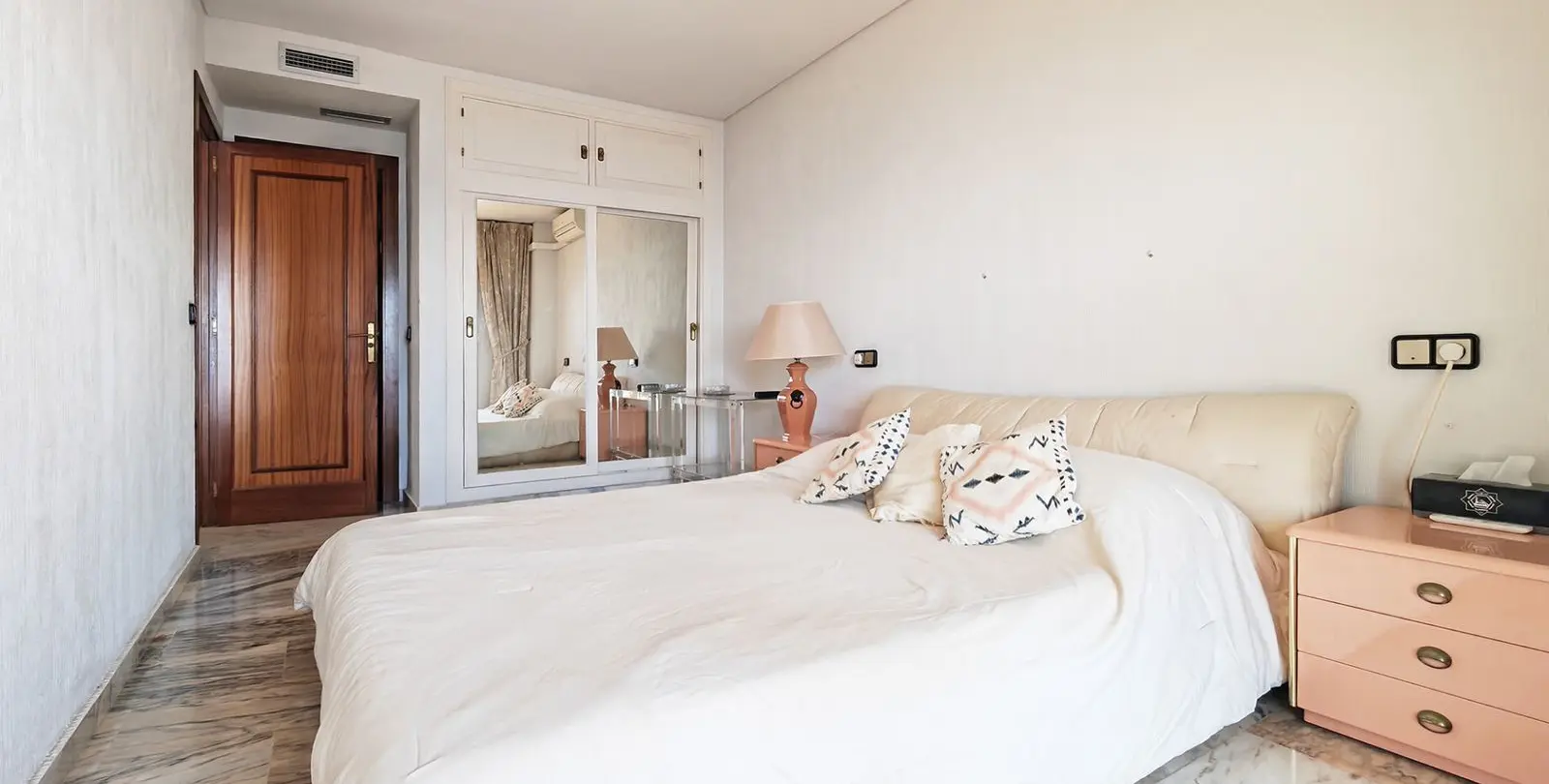 Venta de apartamento en planta media en Fuengirola 15