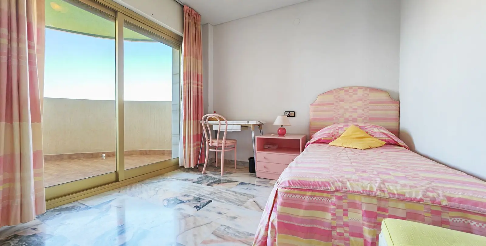 Venta de apartamento en planta media en Fuengirola 22