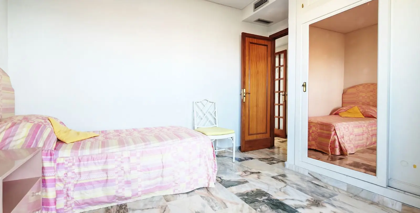 Venta de apartamento en planta media en Fuengirola 23