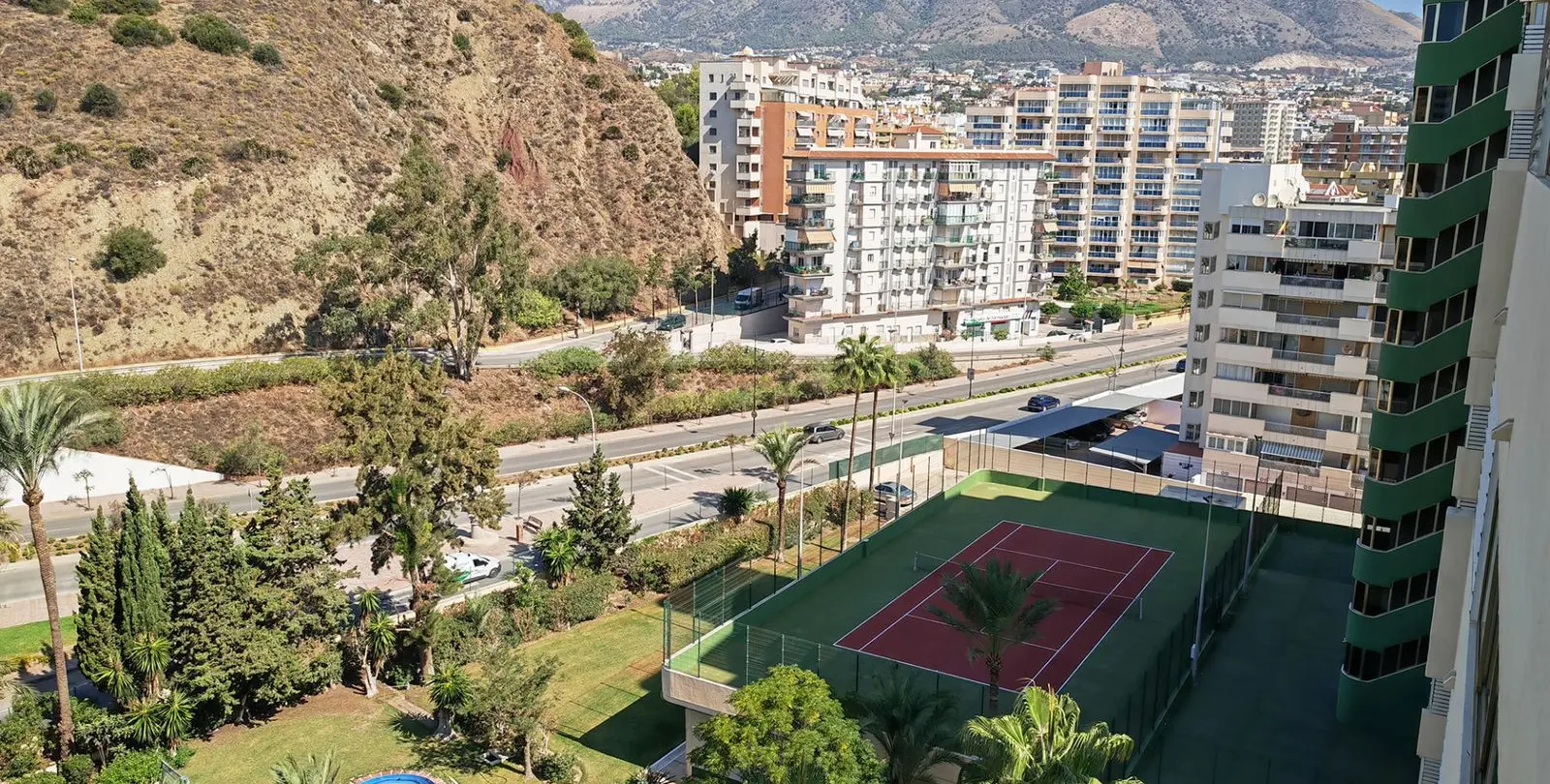Venta de apartamento en planta media en Fuengirola 28