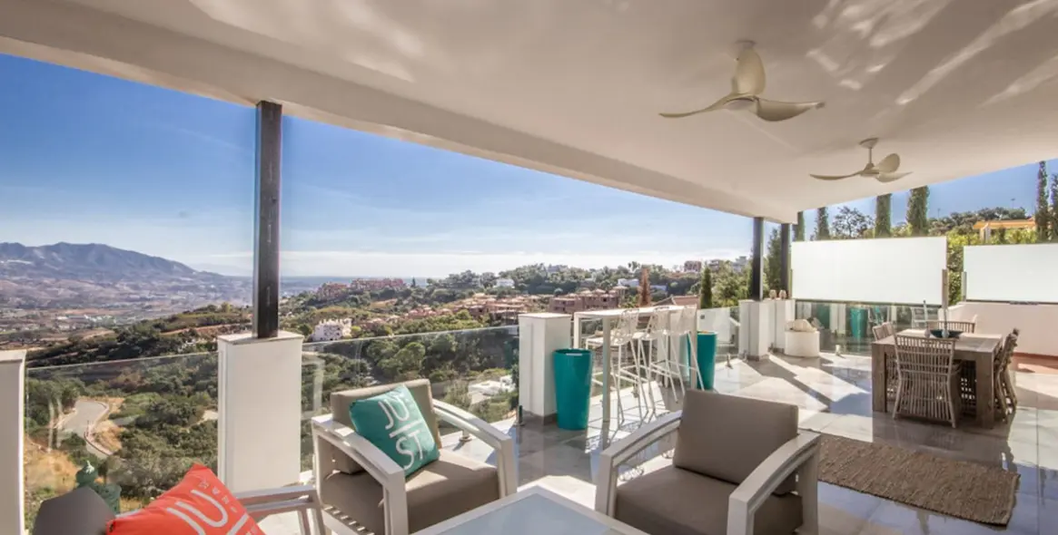 Продажа  отдельно стоящей виллы в Marbella East (район La Mairena) 8