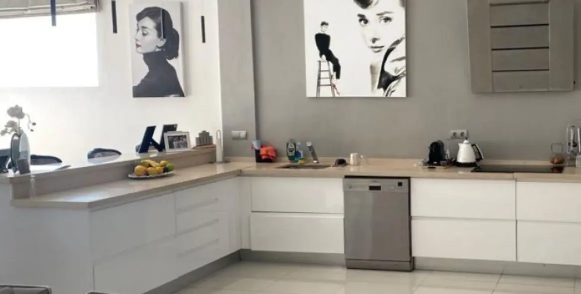 Venta de villa independiente en Nueva Andalucía 7