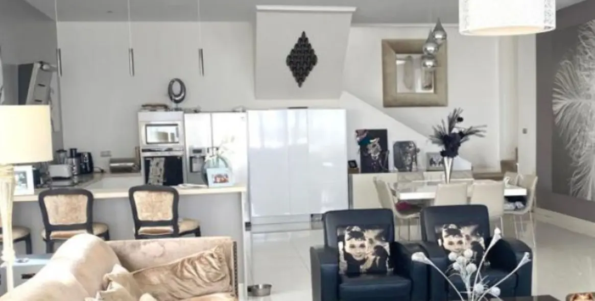 Venta de villa independiente en Nueva Andalucía 14