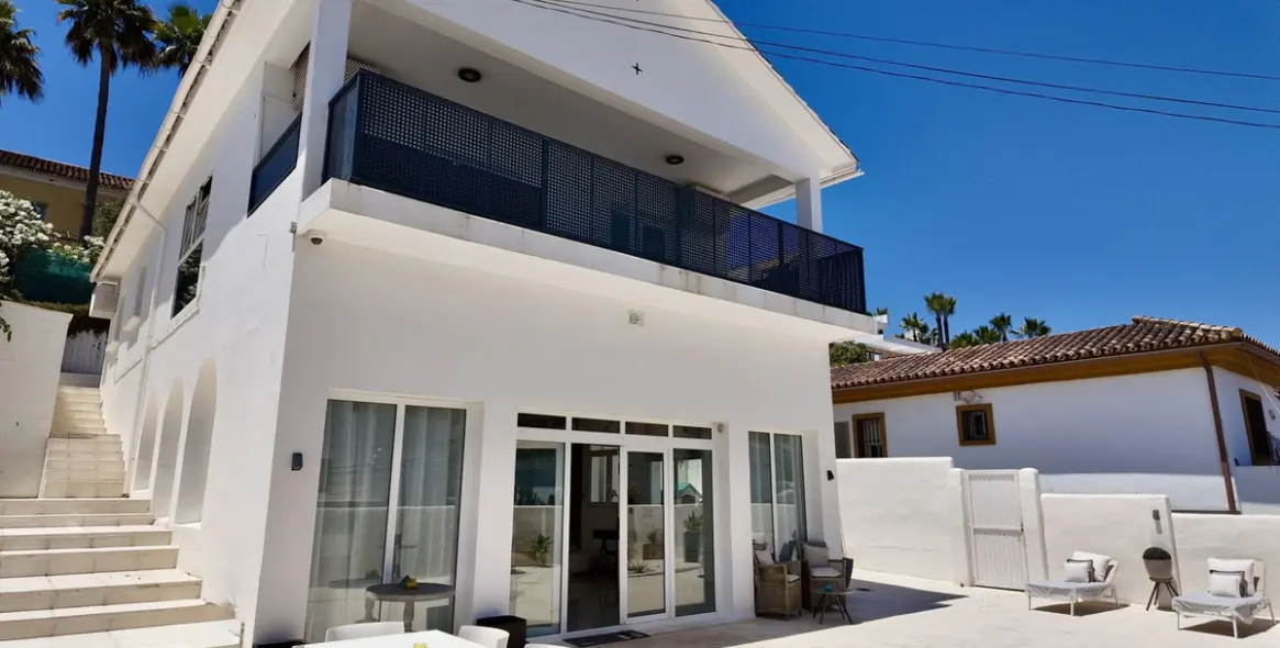 Sale of detached villa in Nueva Andalucía 2