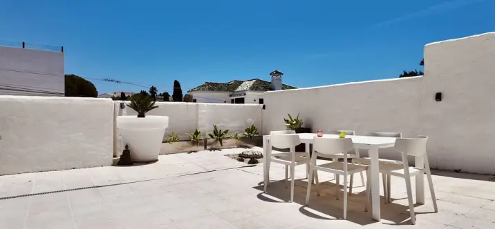 Venta de villa independiente en Nueva Andalucía 2