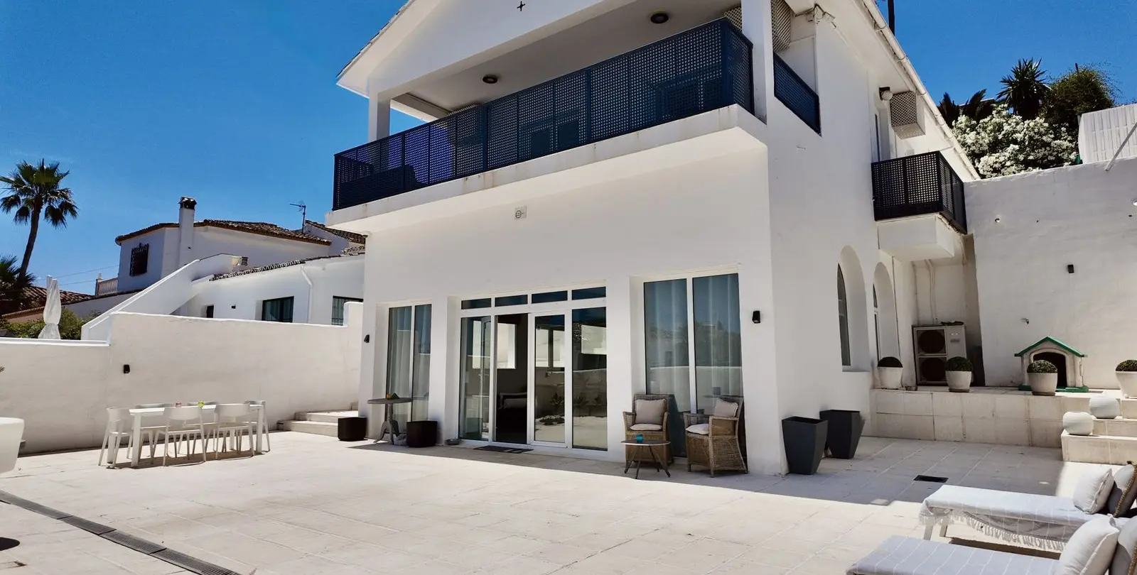 Sale of detached villa in Nueva Andalucía 1