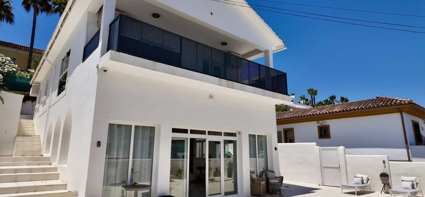 Sale of detached villa in Nueva Andalucía 1