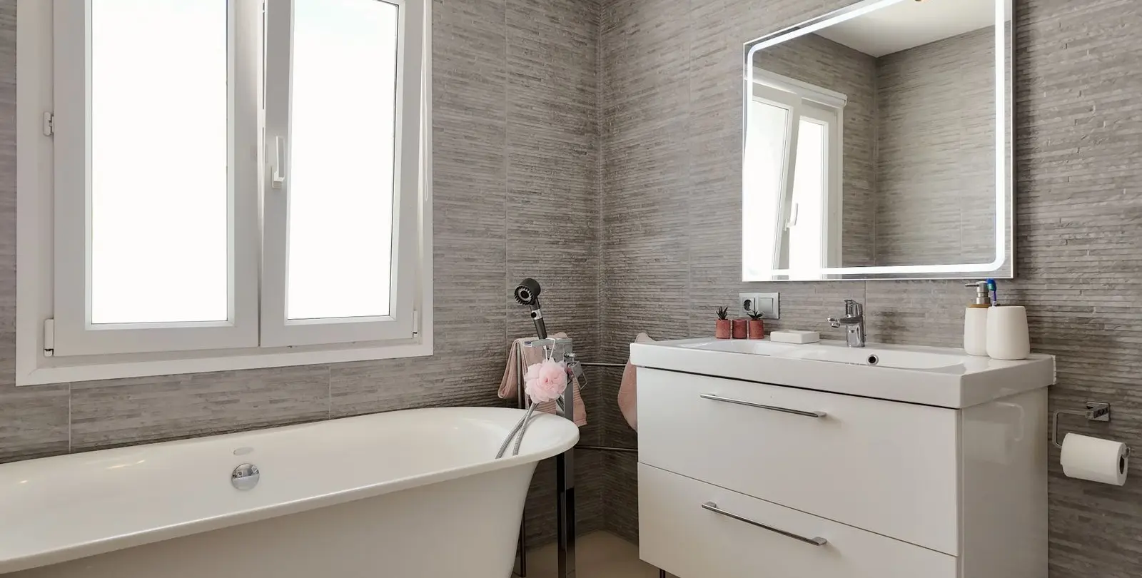 Sale of detached villa in Nueva Andalucía 25