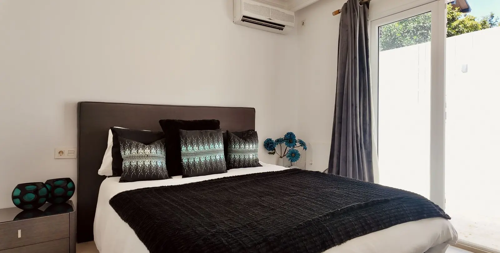 Sale of detached villa in Nueva Andalucía 31