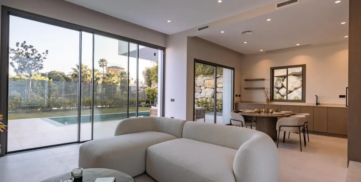 Venta de villa independiente en Estepona 11