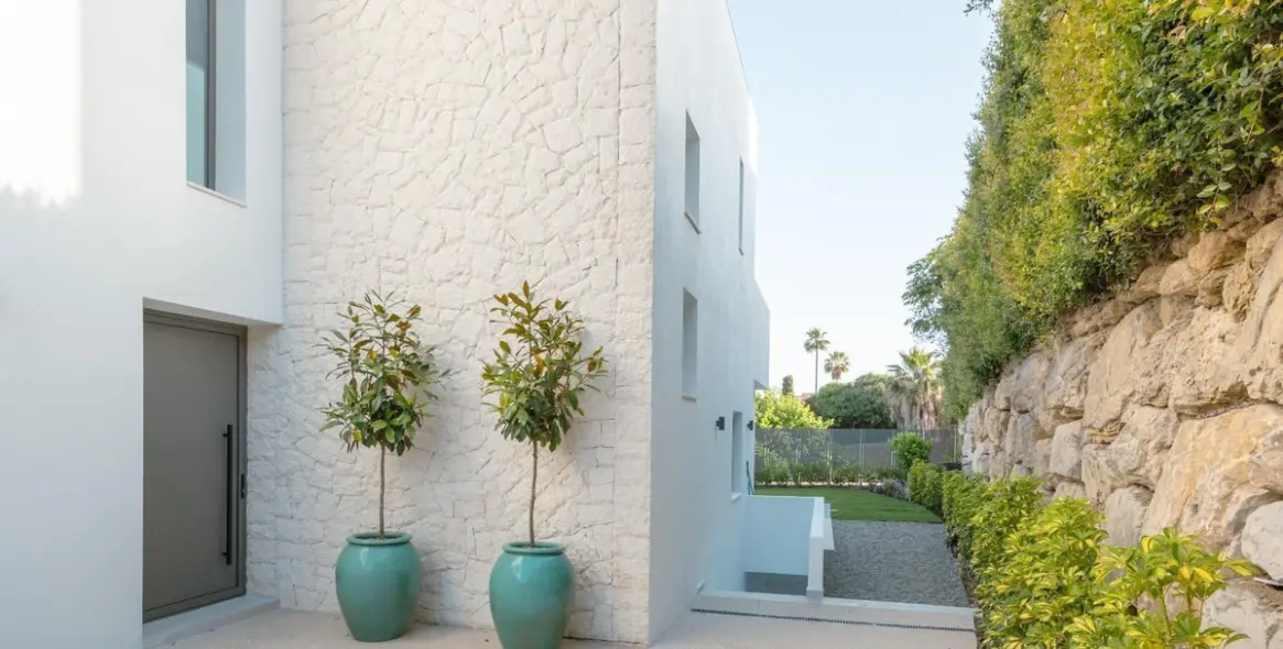 Venta de villa independiente en Estepona 16