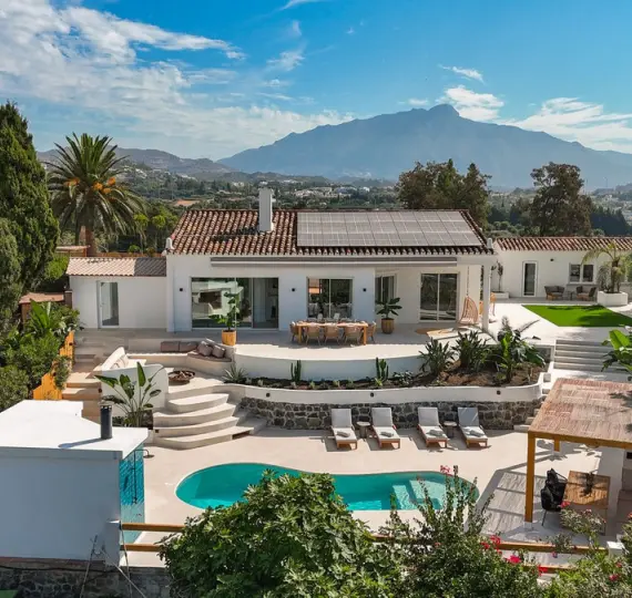 Venta de villa independiente en Guadalmina Alta