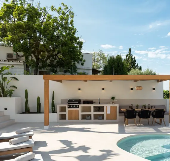 Venta de villa independiente en Guadalmina Alta