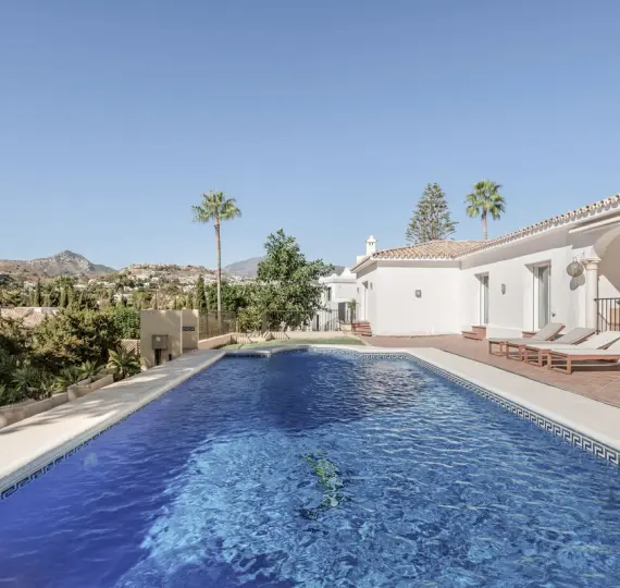 Oтдельно стоящая вилла R5210131