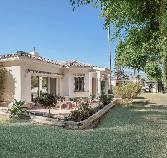 Oтдельно стоящая вилла R5210131