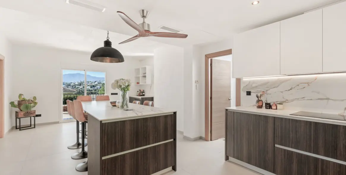 Продажа  отдельно стоящей виллы в Estepona (район El Paraiso) 10