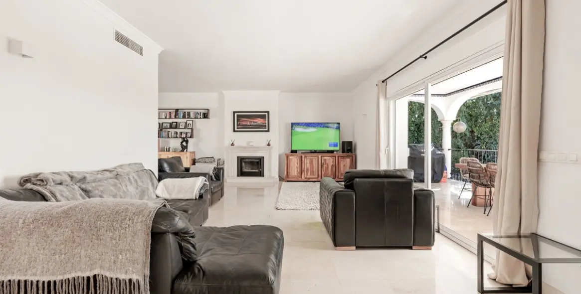 Продажа  отдельно стоящей виллы в Estepona (район El Paraiso) 15