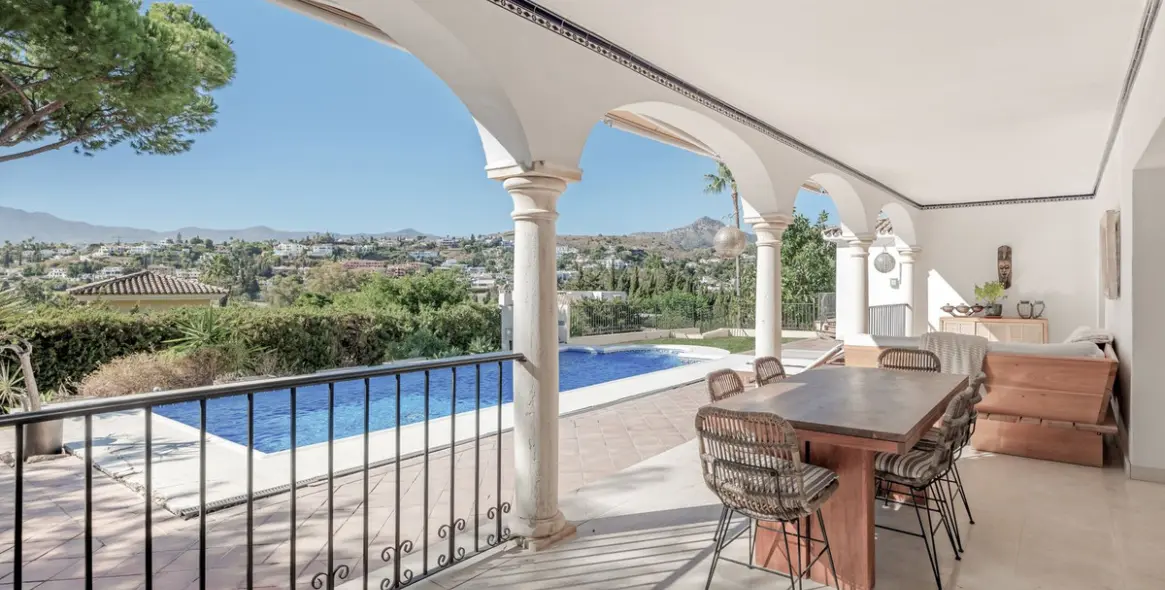 Продажа  отдельно стоящей виллы в Estepona (район El Paraiso) 18