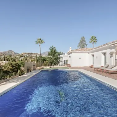 Venta de villa independiente en El Paraiso