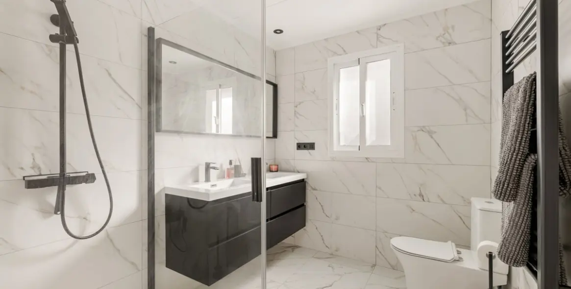 Venta de villa independiente en El Paraiso 27