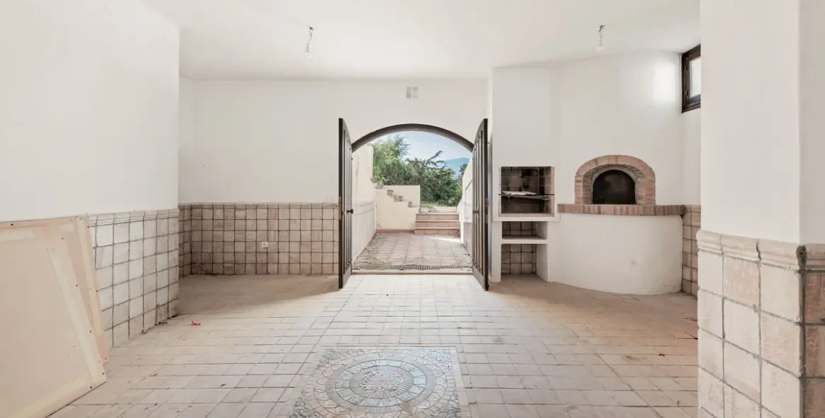 Venta de villa independiente en El Paraiso 36