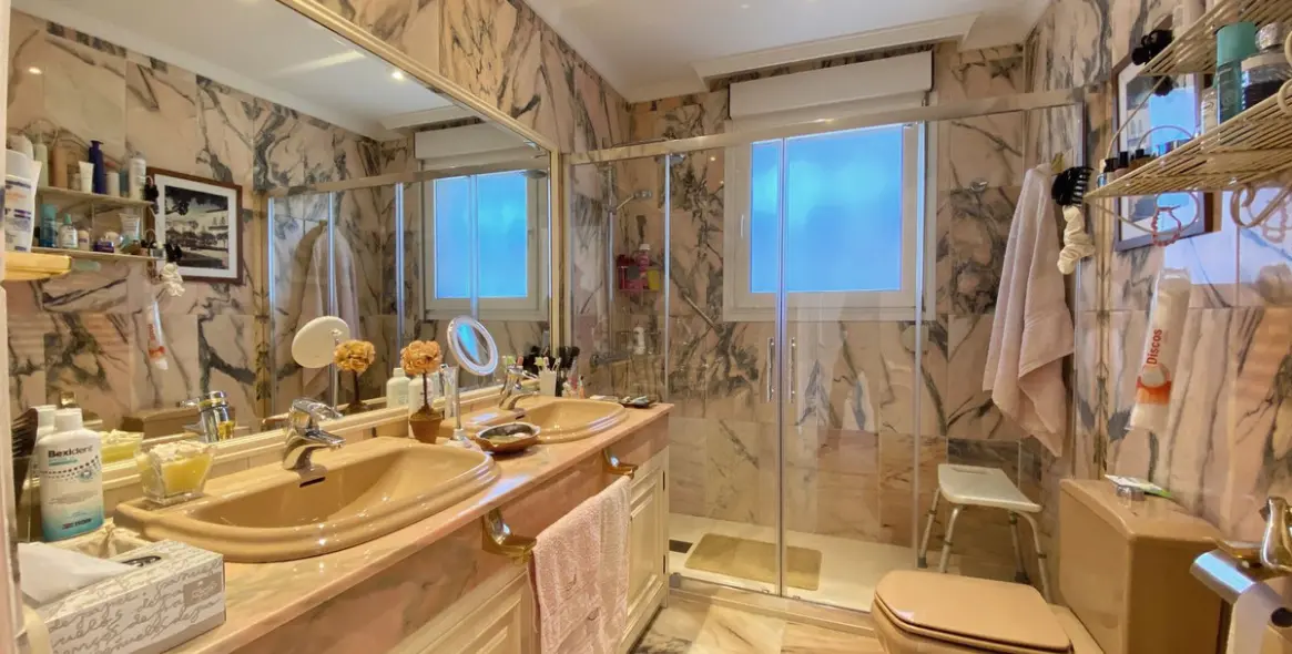 Продажа  отдельно стоящей виллы в Marbella 20