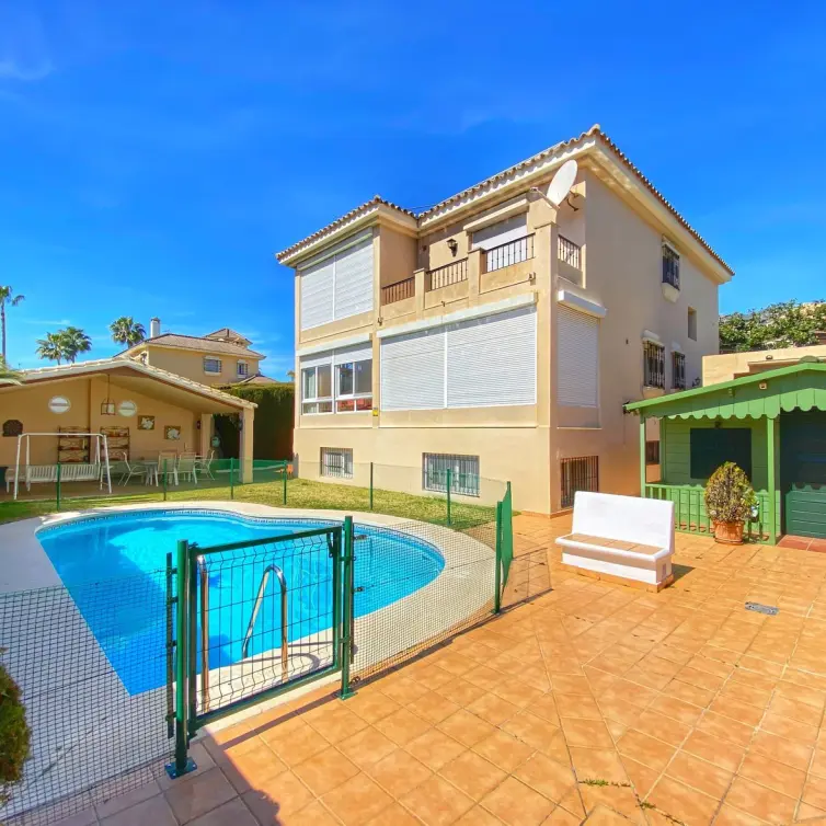 Venta de villa independiente en Marbella