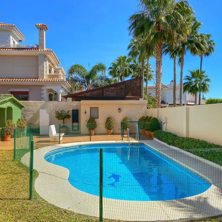 Venta de villa independiente en Marbella