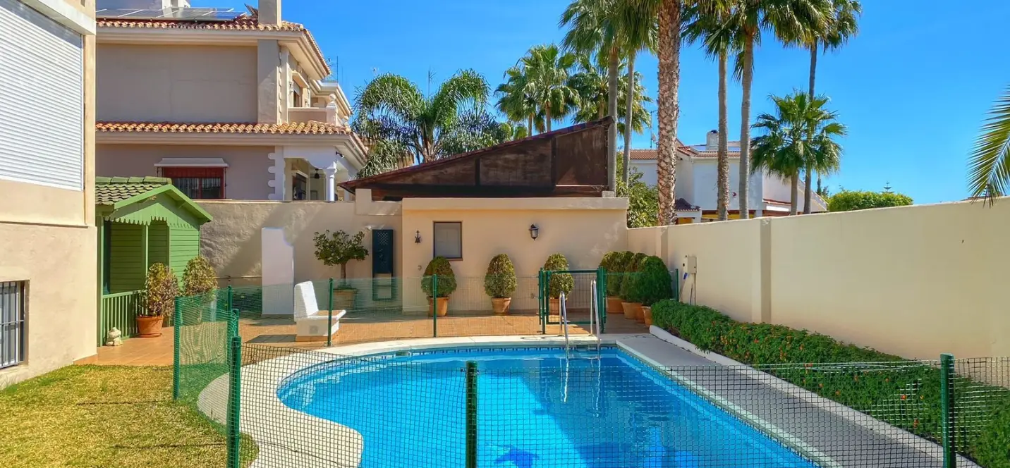 Venta de villa independiente en Marbella 2