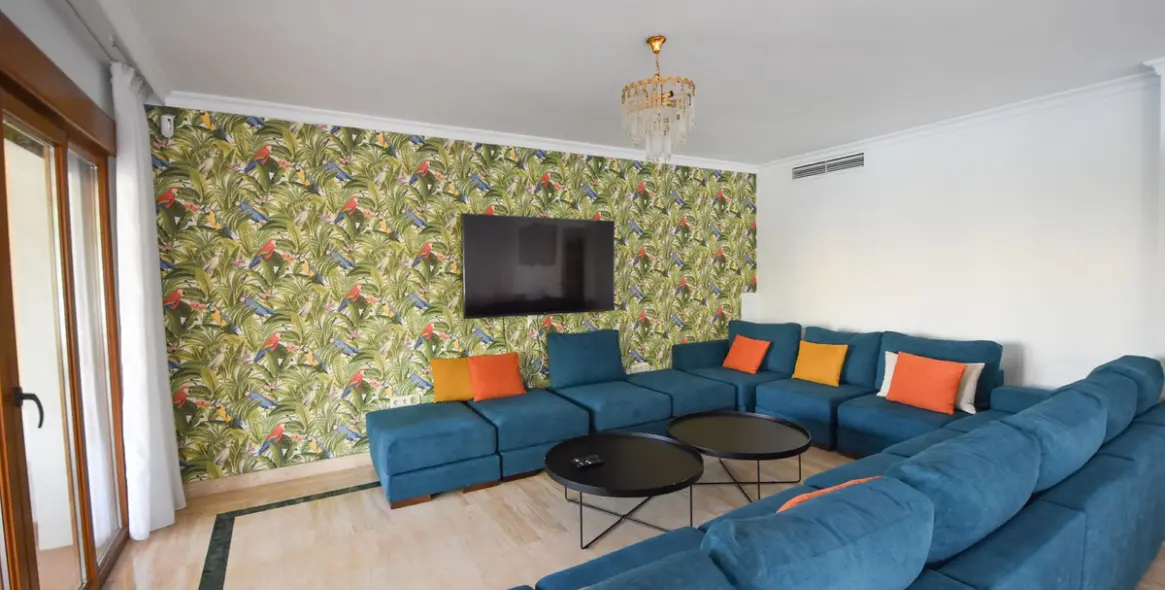 Продажа дома на две семьи в Marbella 5