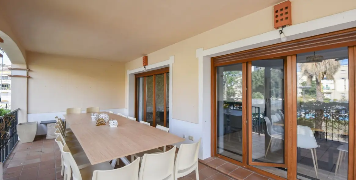 Продажа дома на две семьи в Marbella 9