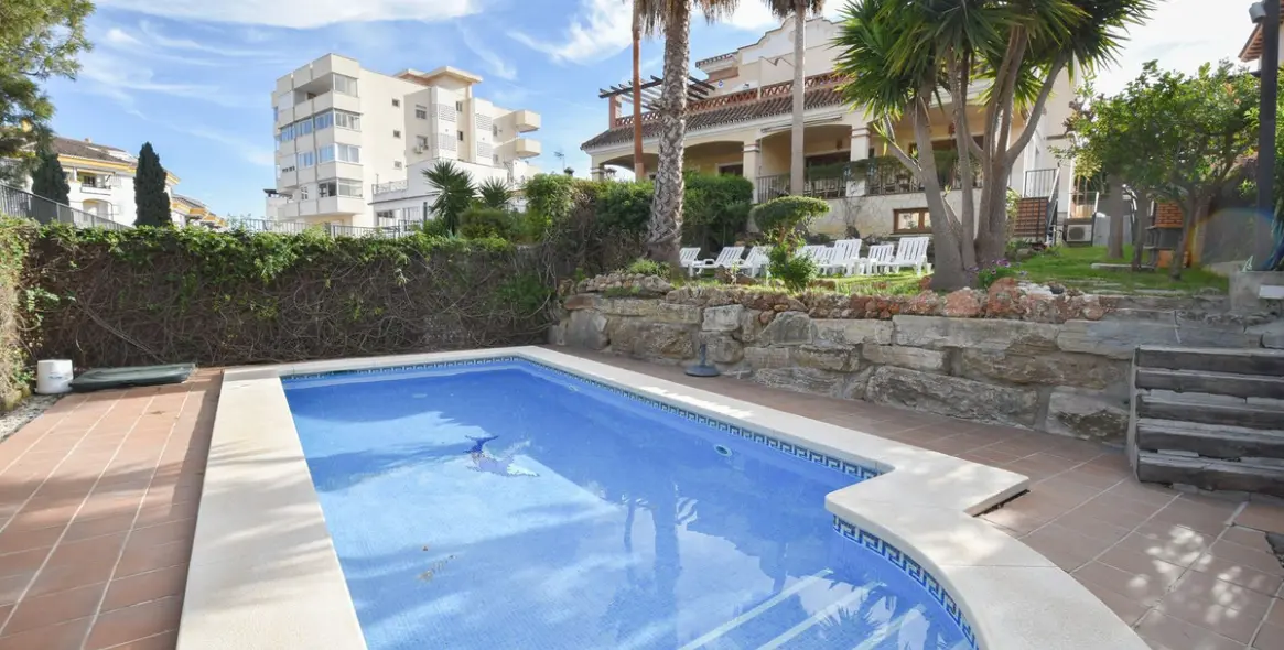 Продажа дома на две семьи в Marbella 13