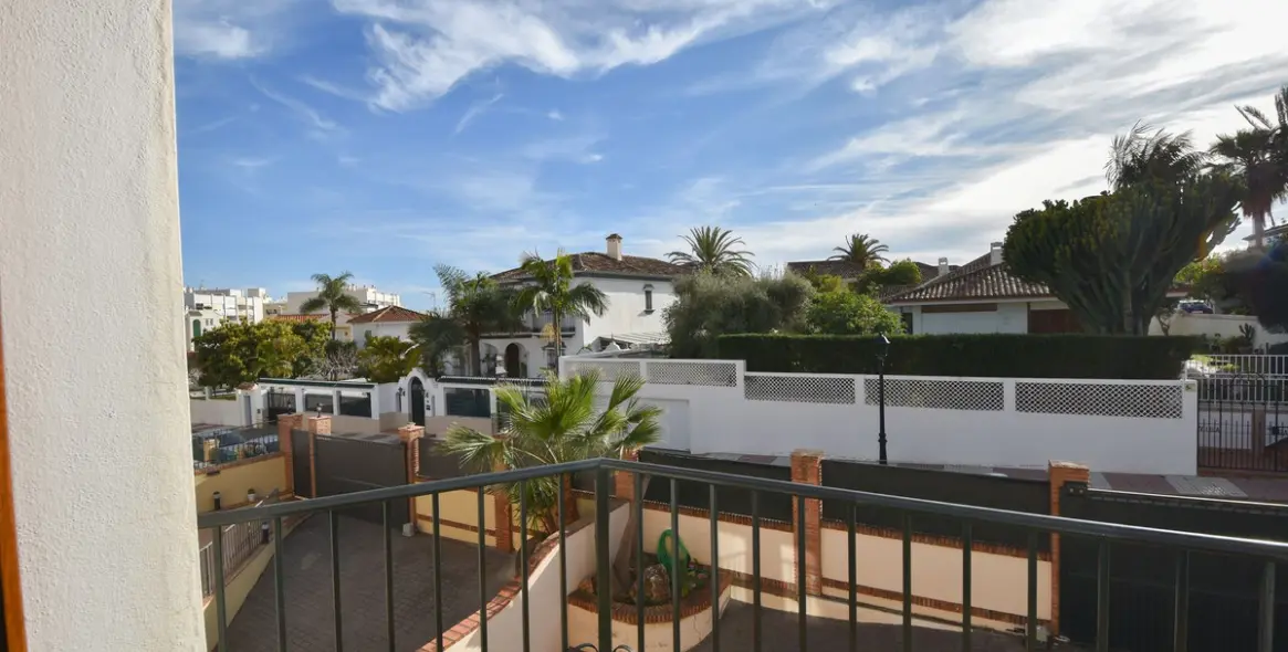 Sale of semi-detached house in Marbella 35