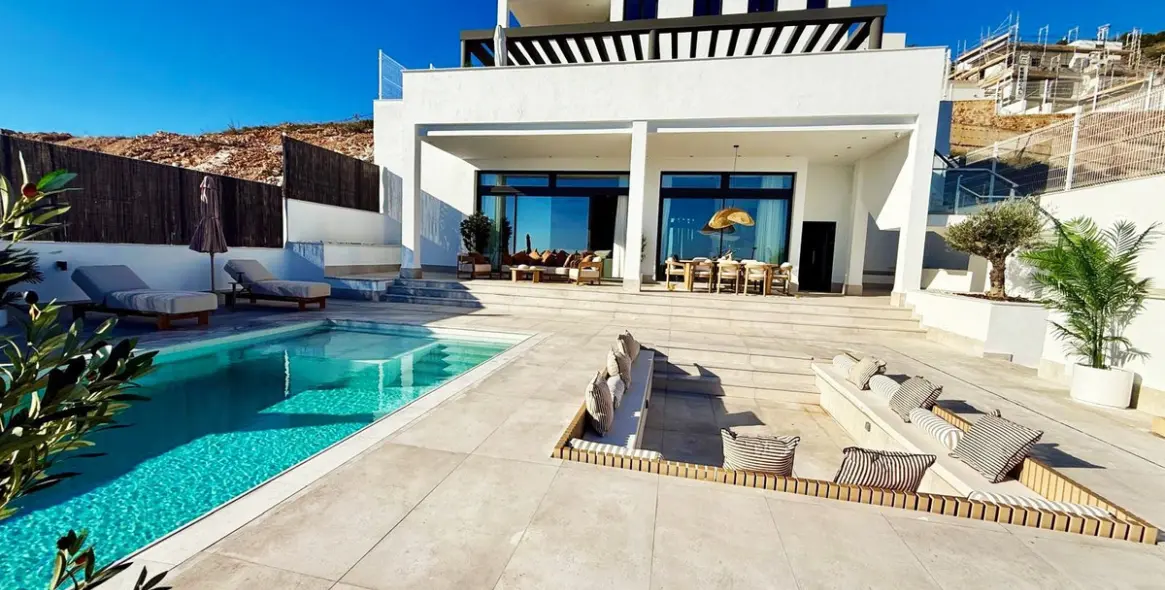 Sale of detached villa in Benalmadena 2